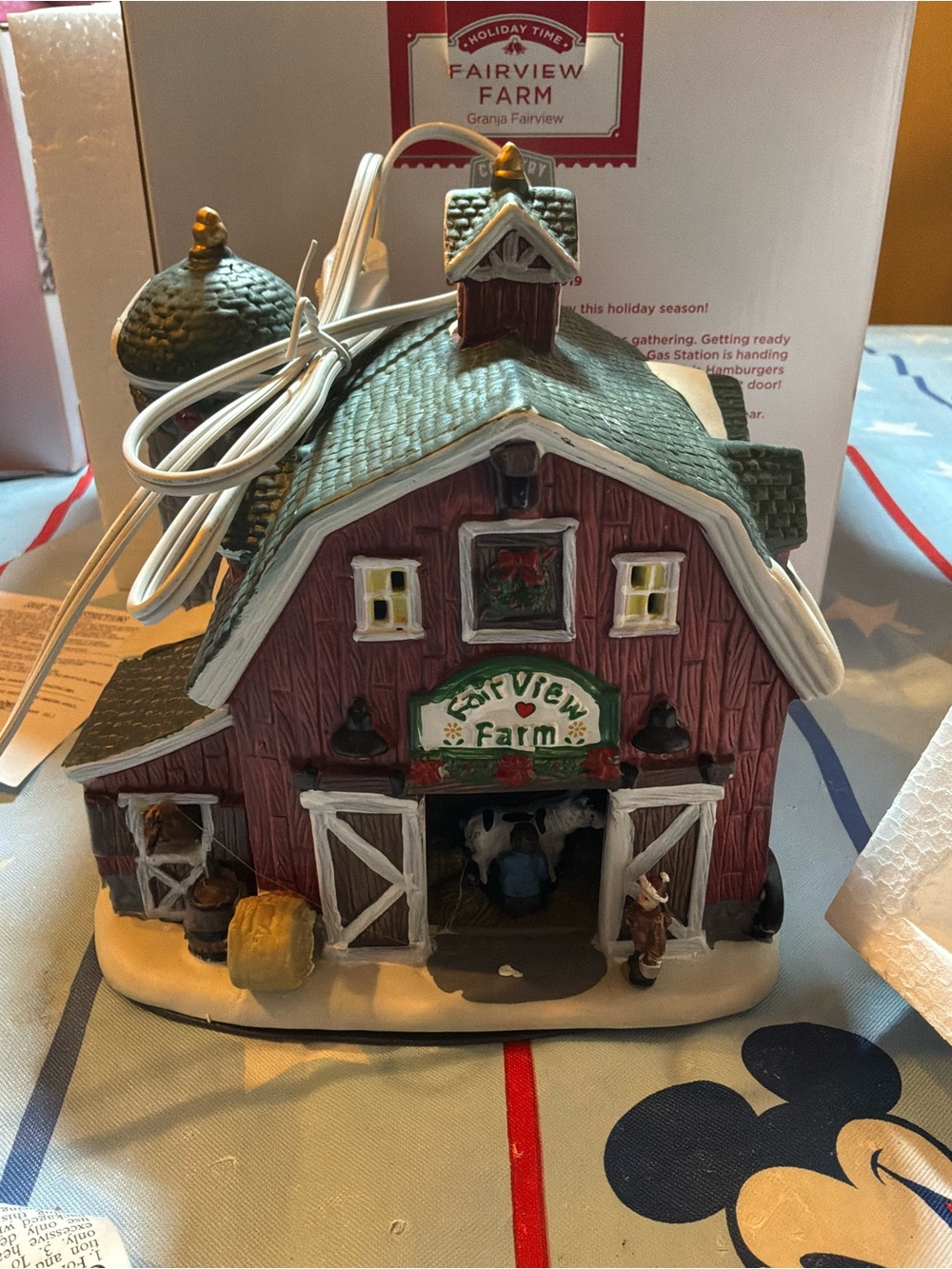 Holiday time Fairview farm country charm christmas village 2019 -NEW